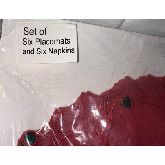 12pc New Waterford Christmas Red Napkins Placemats Linen MIP Poinsetta cutouts - Picture 6 of 11